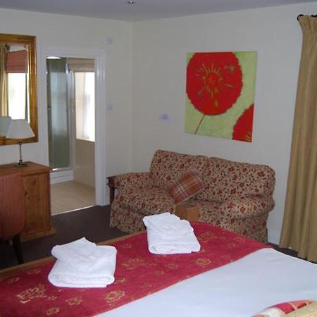The Barrington Arms Hotel Shrivenham Buitenkant foto