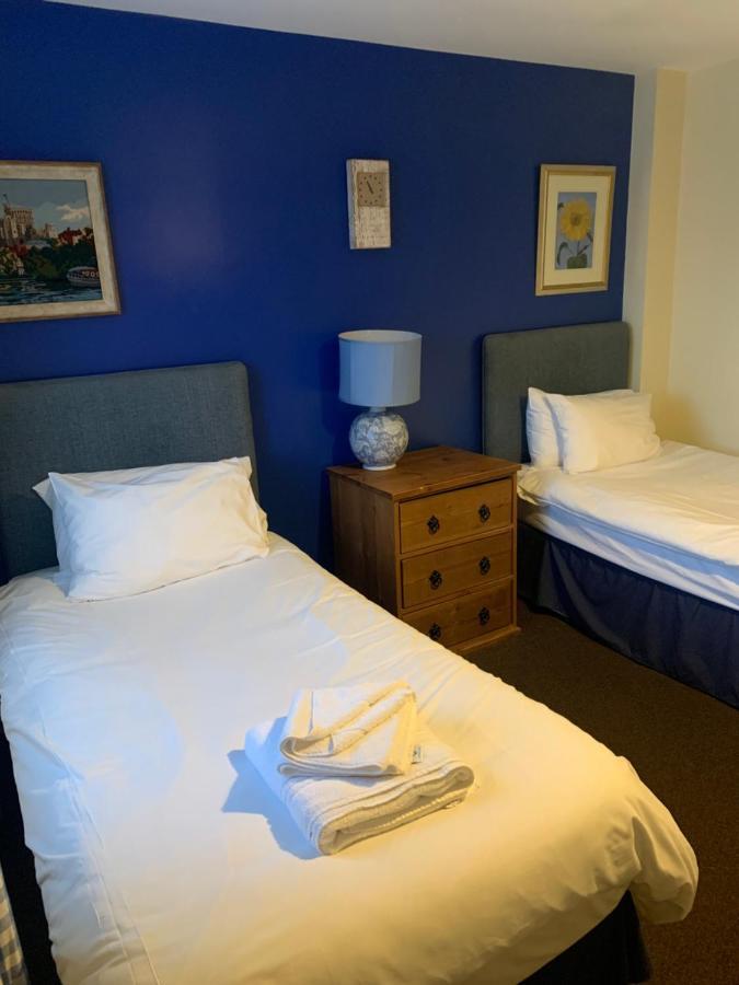 The Barrington Arms Hotel Shrivenham Buitenkant foto