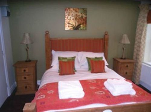 The Barrington Arms Hotel Shrivenham Buitenkant foto